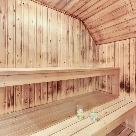 Prázdninový dům Cozy In With Sauna *